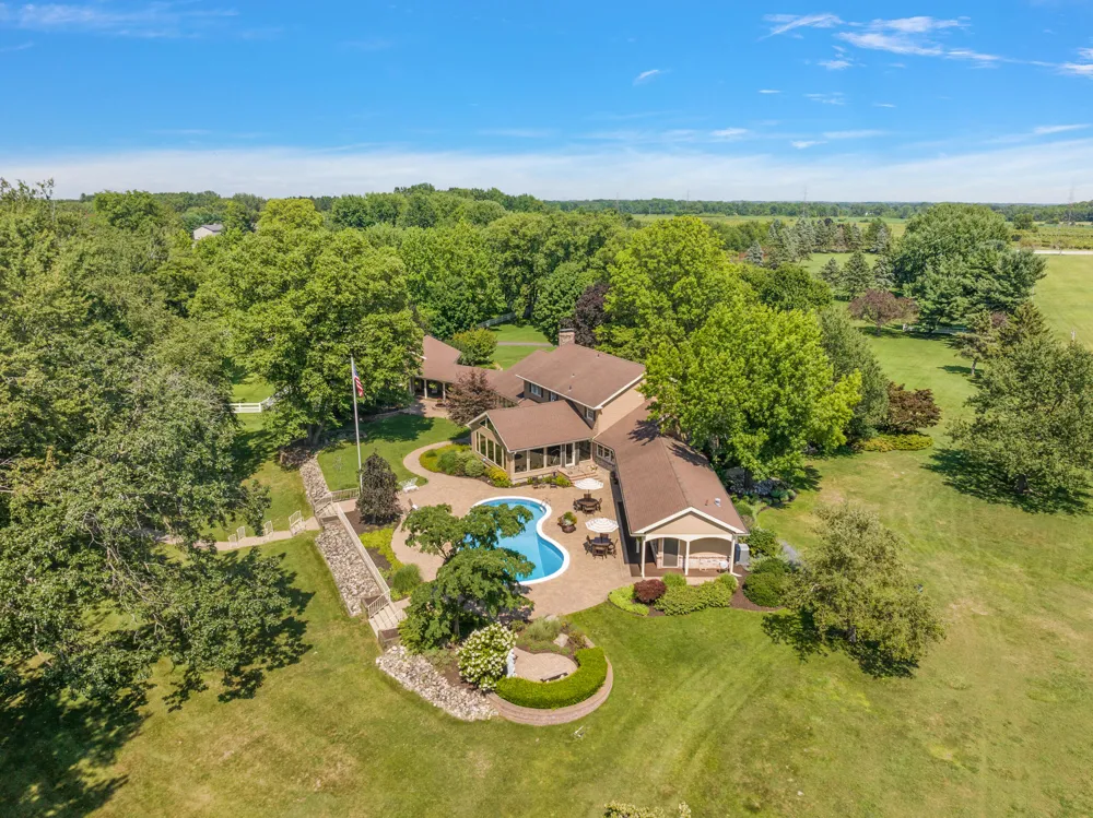 6130 Eidson Road Royalton Township, MI 49085