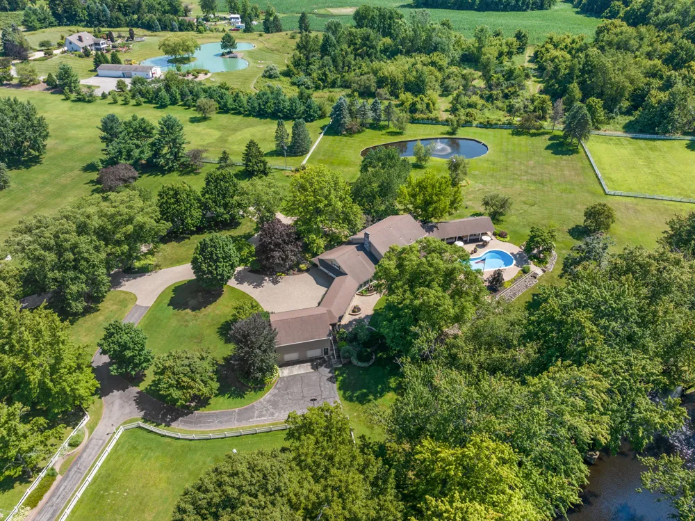 6130 Eidson Road Royalton Township, MI 49085