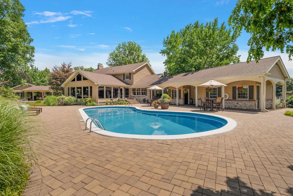 6130 Eidson Road Royalton Township, MI 49085