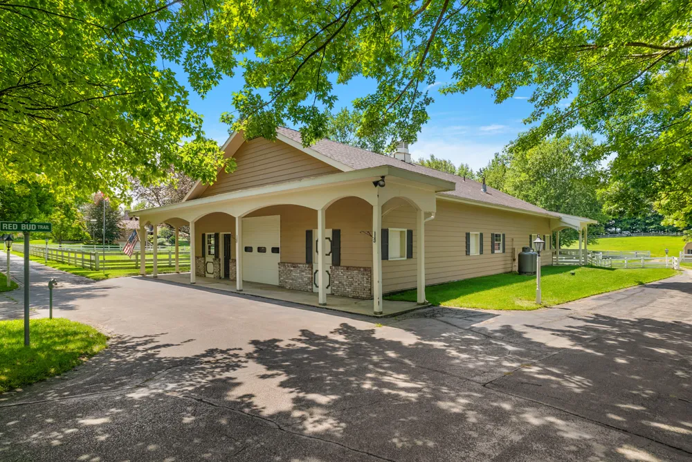6130 Eidson Road Royalton Township, MI 49085