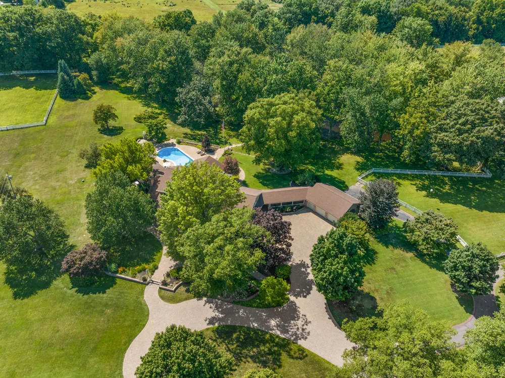 6130 Eidson Road Royalton Township, MI 49085