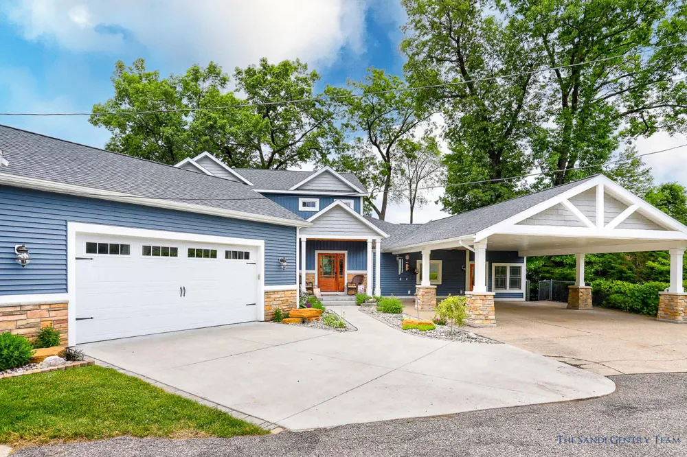 7 Circle Drive Fruitport Charter Township, MI 49415