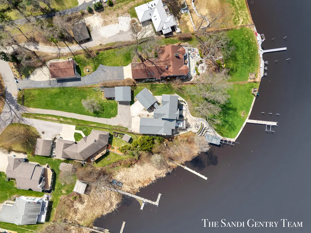 7 Circle Drive Fruitport Charter Township, MI 49415