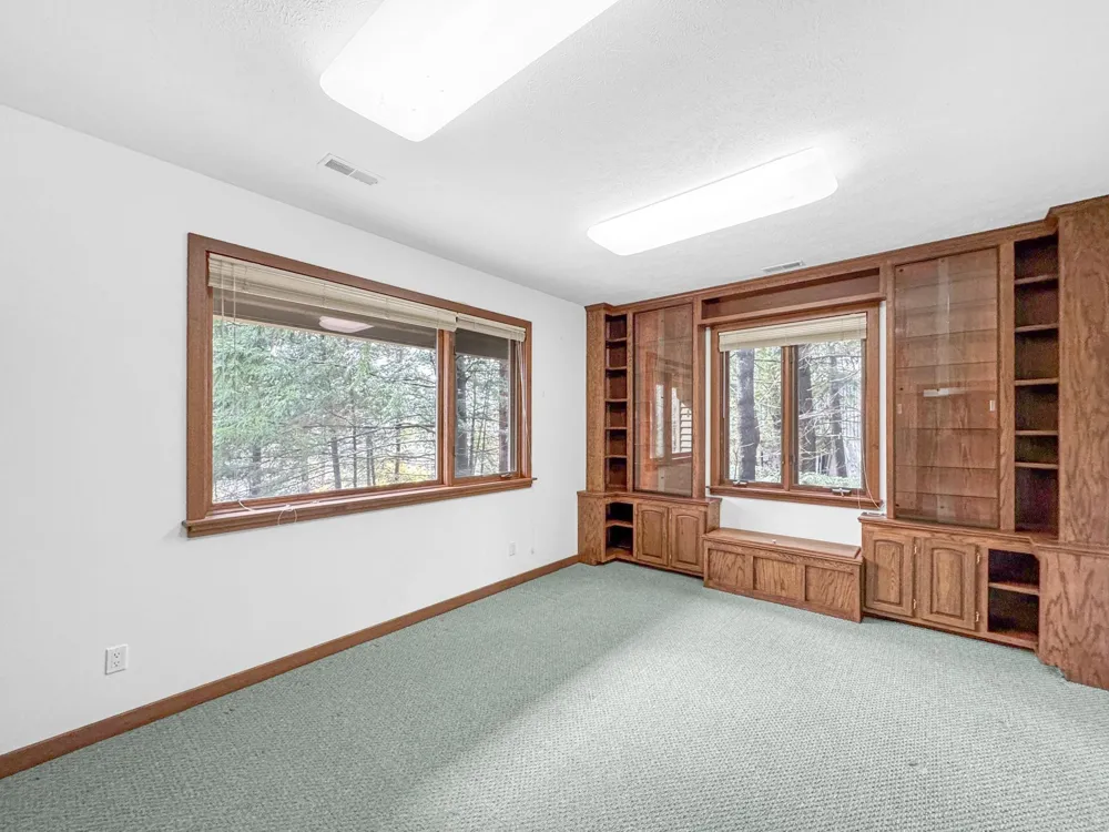 6179 Red Fox Run Peninsula Township, MI 49686
