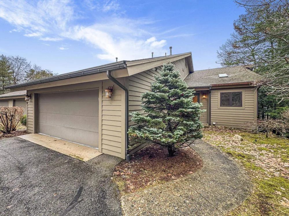 6179 Red Fox Run Peninsula Township, MI 49686