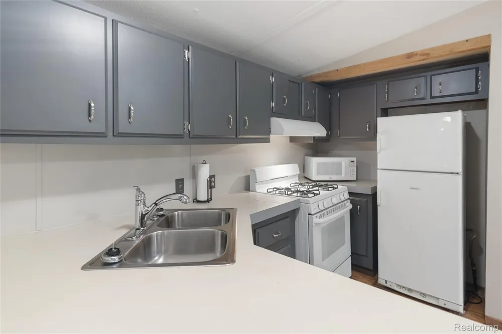 5960 Trail SE Orange Township, MI 49646