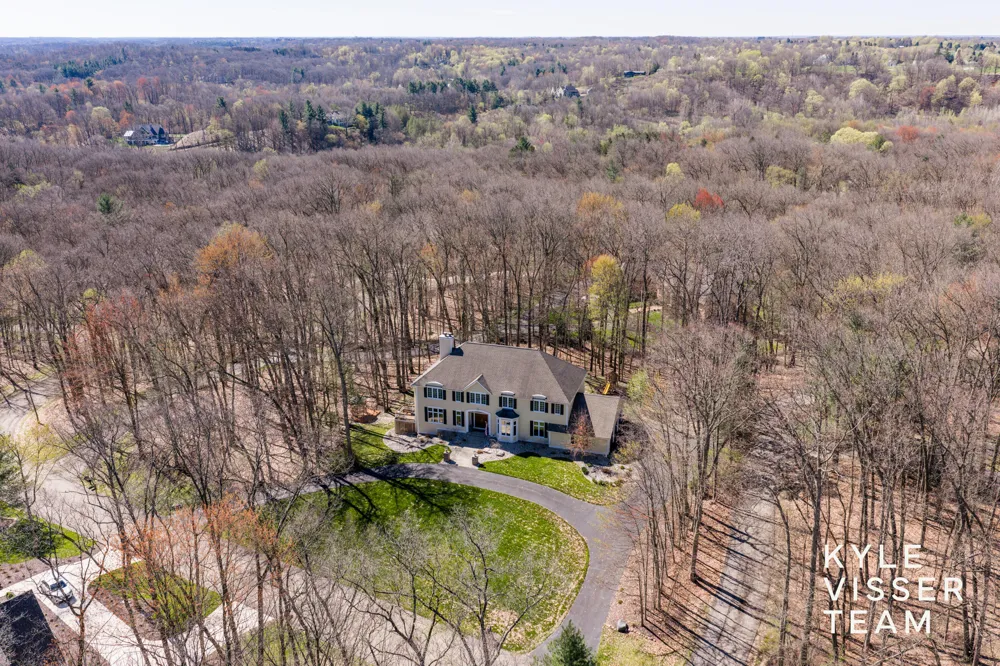 4608 Old Grand River Trail NE Grand Rapids Charter Township, MI 49301