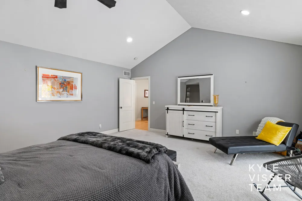 4608 Old Grand River Trail NE Grand Rapids Charter Township, MI 49301