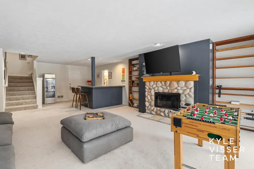 4608 Old Grand River Trail NE Grand Rapids Charter Township, MI 49301