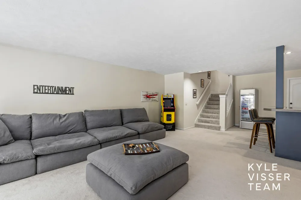 4608 Old Grand River Trail NE Grand Rapids Charter Township, MI 49301