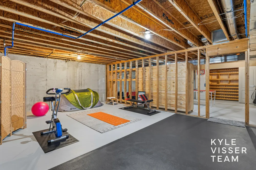 4608 Old Grand River Trail NE Grand Rapids Charter Township, MI 49301