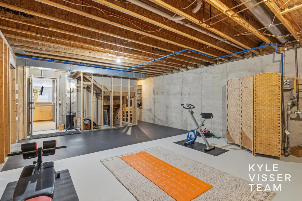 4608 Old Grand River Trail NE Grand Rapids Charter Township, MI 49301