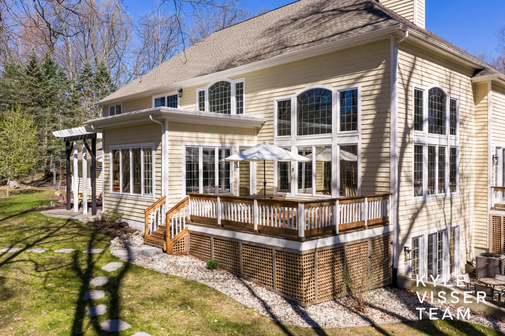 4608 Old Grand River Trail NE Grand Rapids Charter Township, MI 49301