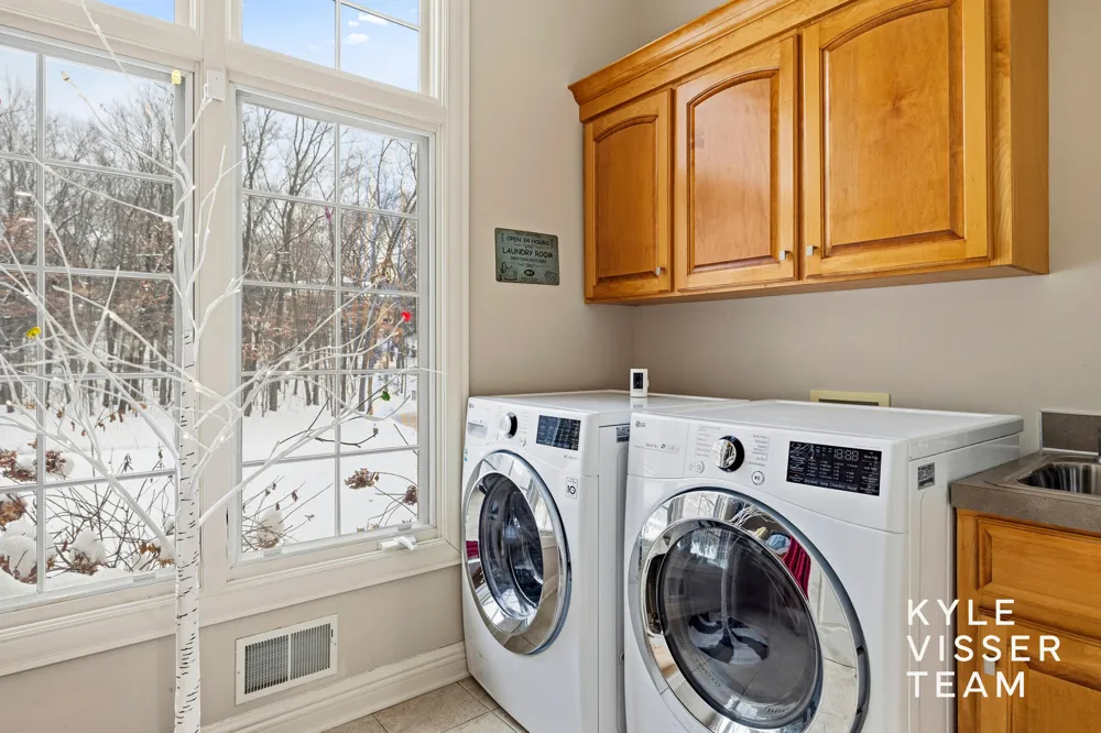 4608 Old Grand River Trail NE Grand Rapids Charter Township, MI 49301