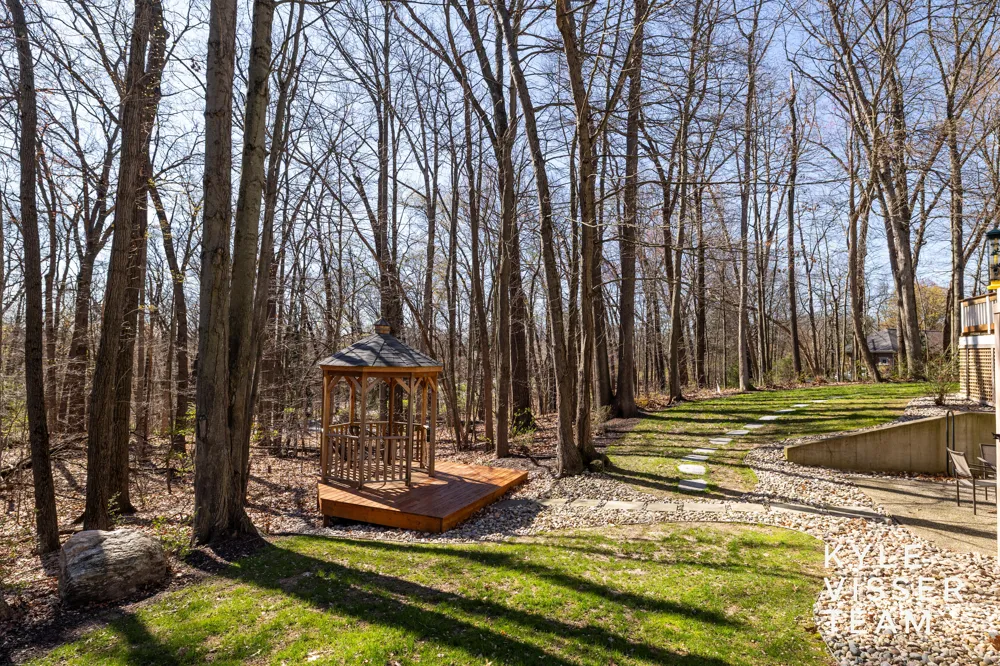 4608 Old Grand River Trail NE Grand Rapids Charter Township, MI 49301