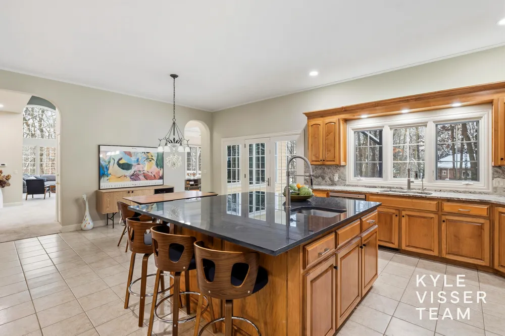 4608 Old Grand River Trail NE Grand Rapids Charter Township, MI 49301