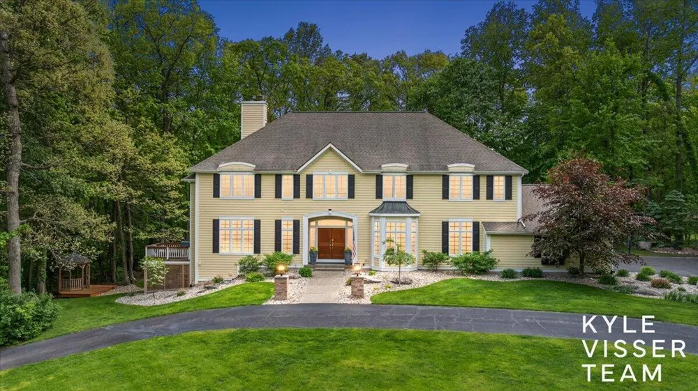 4608 Old Grand River Trail NE Grand Rapids Charter Township, MI 49301