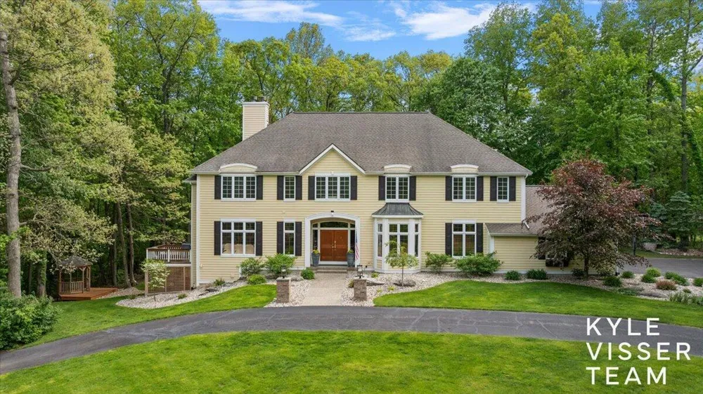 4608 Old Grand River Trail NE Grand Rapids Charter Township, MI 49301
