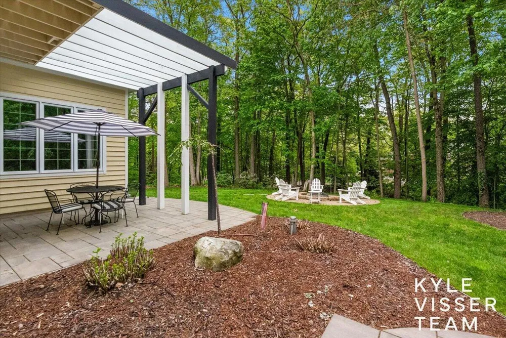 4608 Old Grand River Trail NE Grand Rapids Charter Township, MI 49301