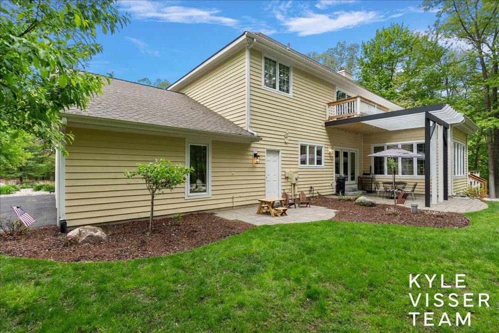 4608 Old Grand River Trail NE Grand Rapids Charter Township, MI 49301