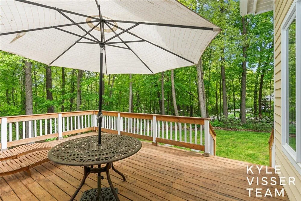 4608 Old Grand River Trail NE Grand Rapids Charter Township, MI 49301