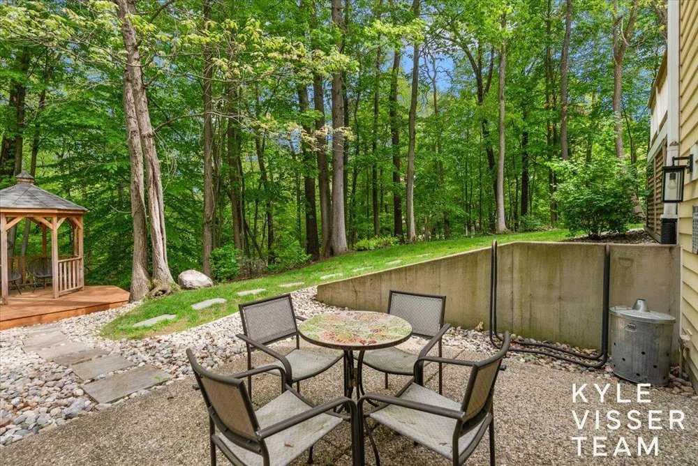 4608 Old Grand River Trail NE Grand Rapids Charter Township, MI 49301