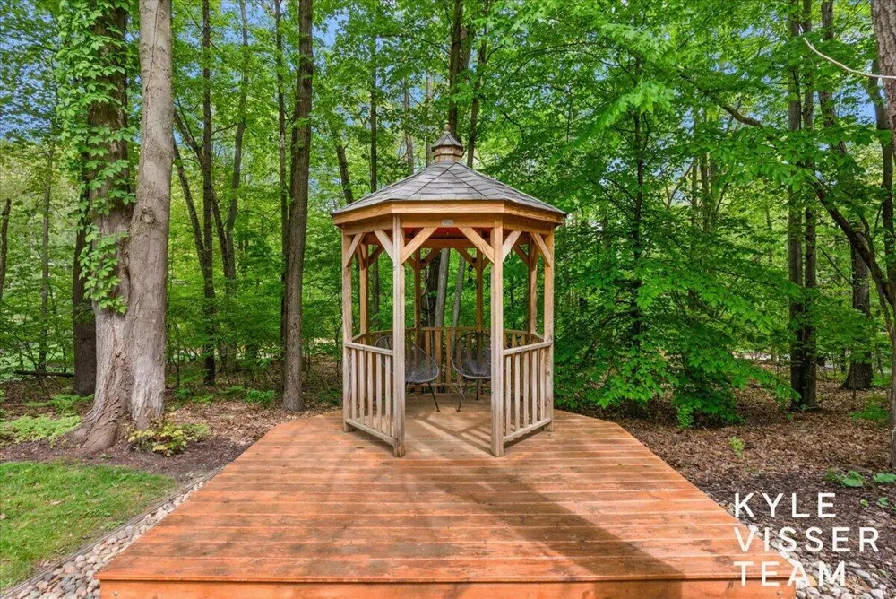 4608 Old Grand River Trail NE Grand Rapids Charter Township, MI 49301