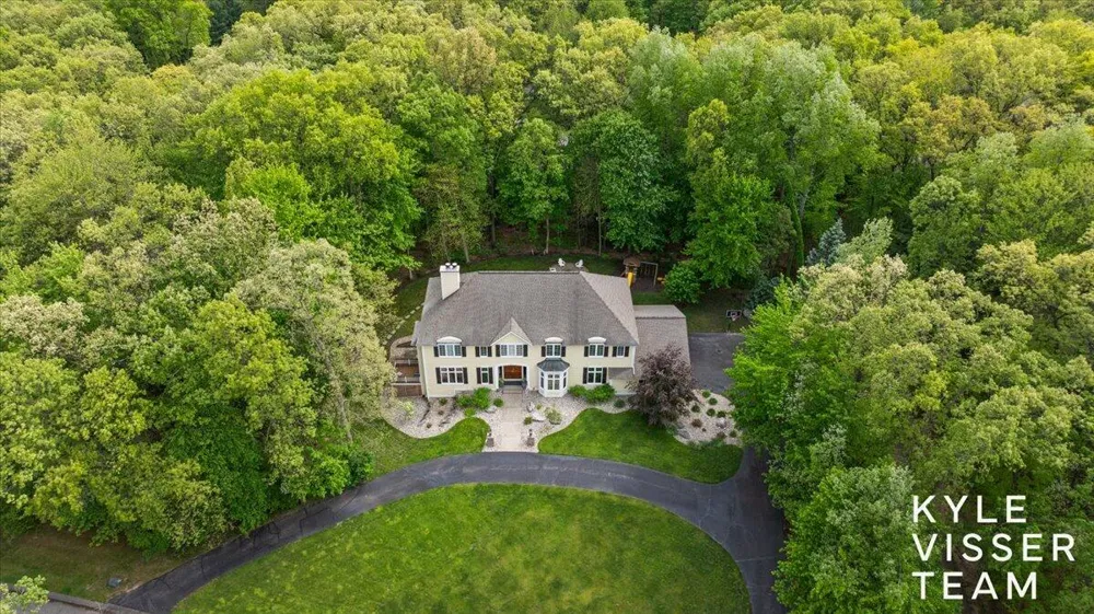 4608 Old Grand River Trail NE Grand Rapids Charter Township, MI 49301