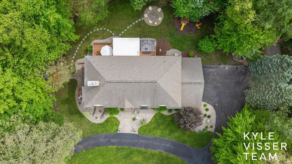 4608 Old Grand River Trail NE Grand Rapids Charter Township, MI 49301