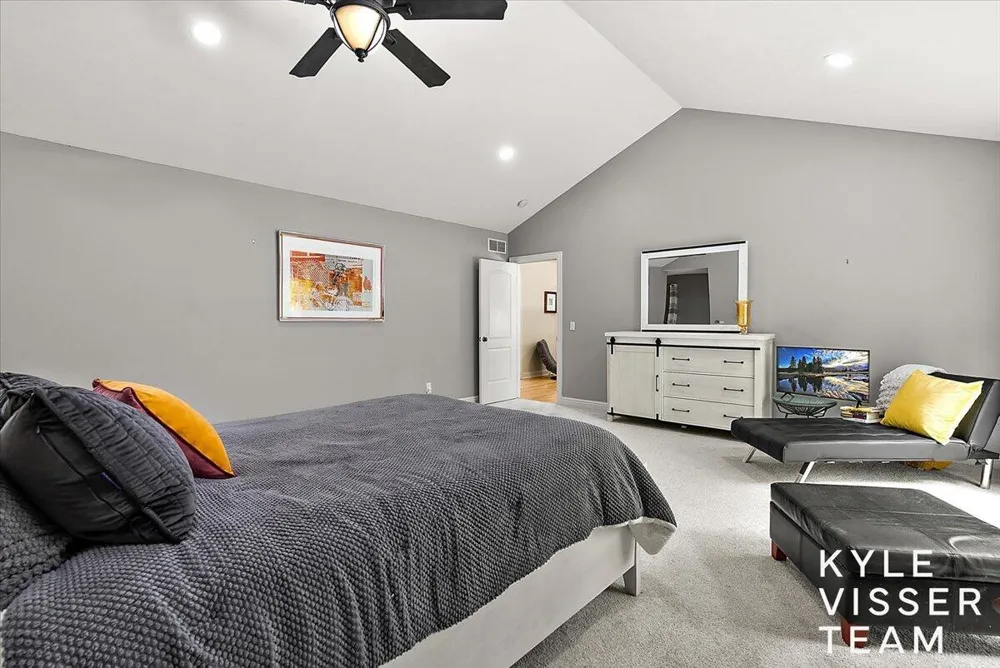 4608 Old Grand River Trail NE Grand Rapids Charter Township, MI 49301