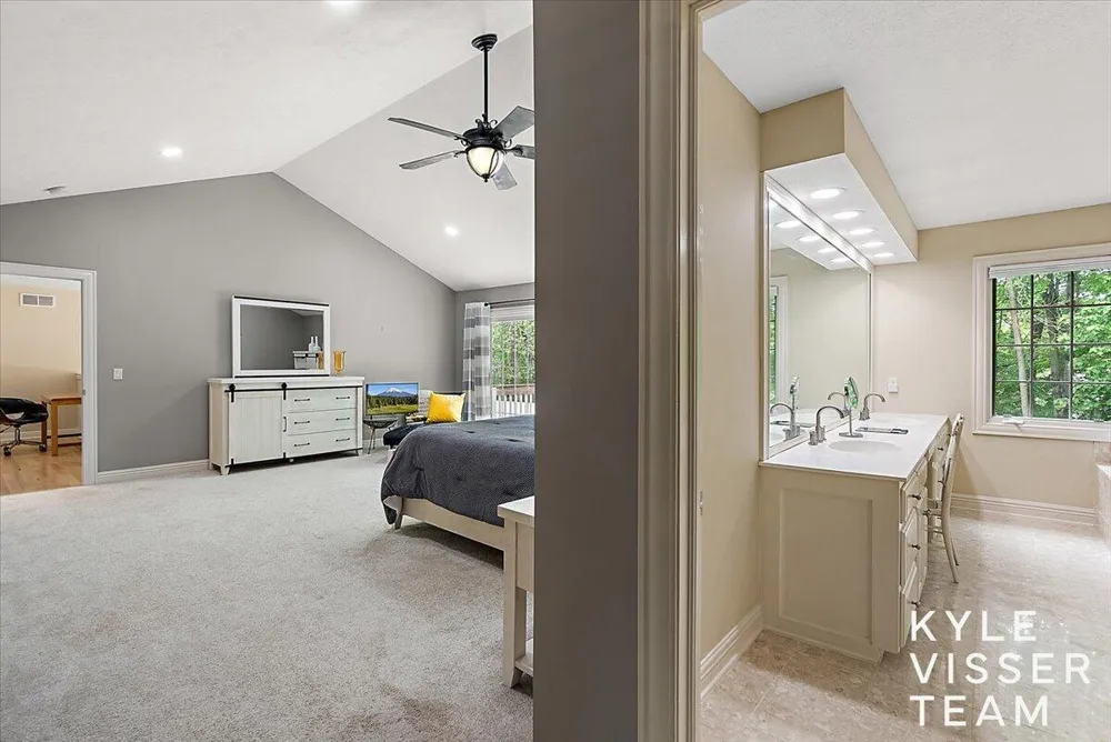 4608 Old Grand River Trail NE Grand Rapids Charter Township, MI 49301