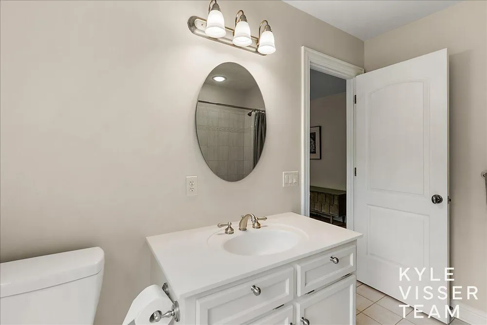 4608 Old Grand River Trail NE Grand Rapids Charter Township, MI 49301