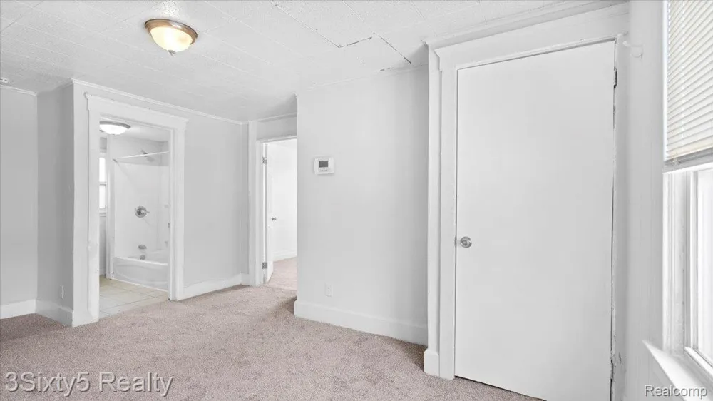 79 E E Pleasant Street River Rouge City, MI 48218