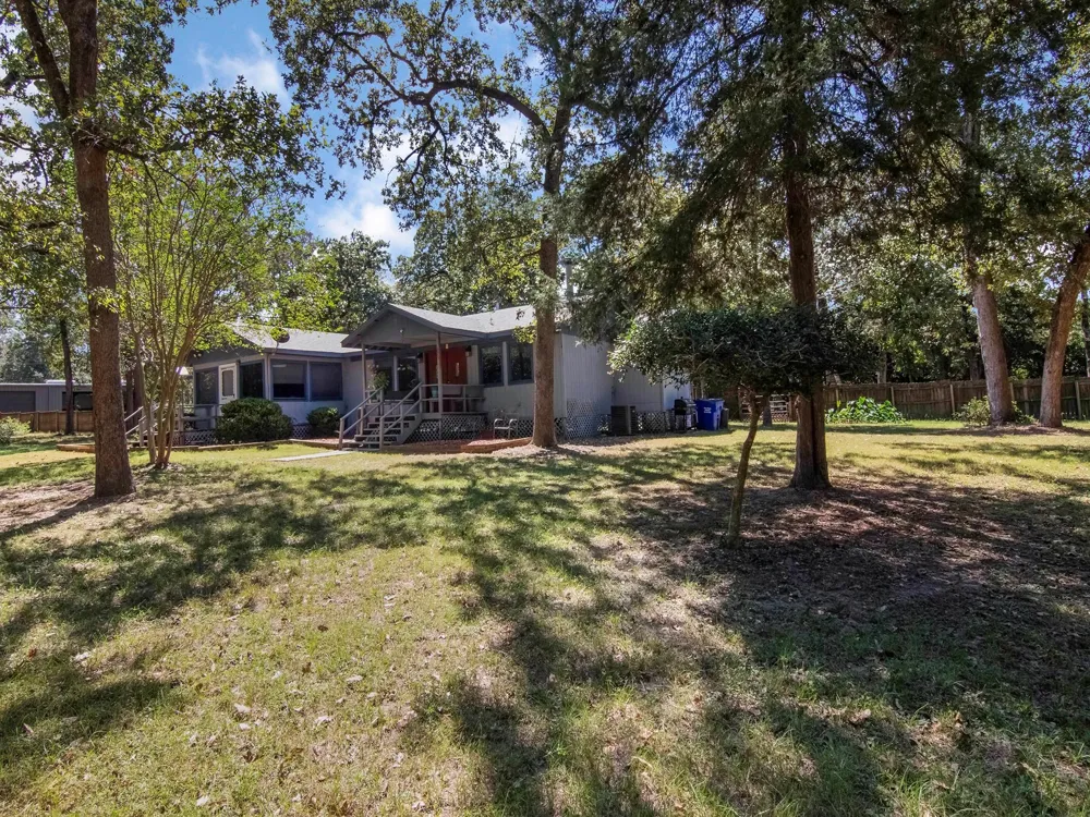 225 Oak Forest Drive Crockett, TX 75835