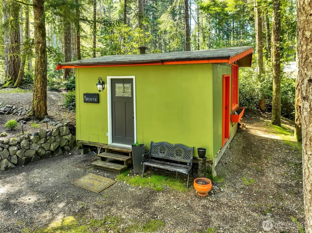 2851 E Mason Lake Drive E Grapeview, WA 98546