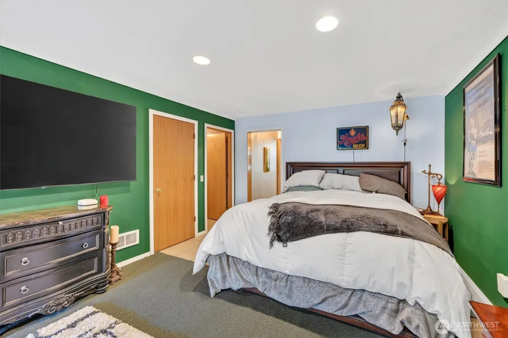 2851 E Mason Lake Drive E Grapeview, WA 98546