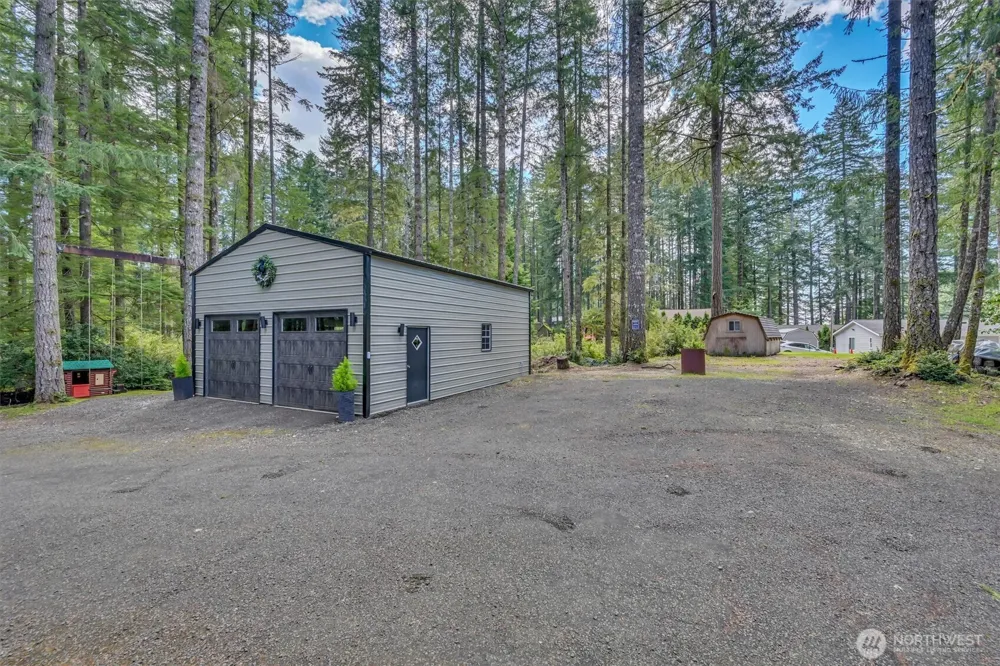 2851 E Mason Lake Drive E Grapeview, WA 98546