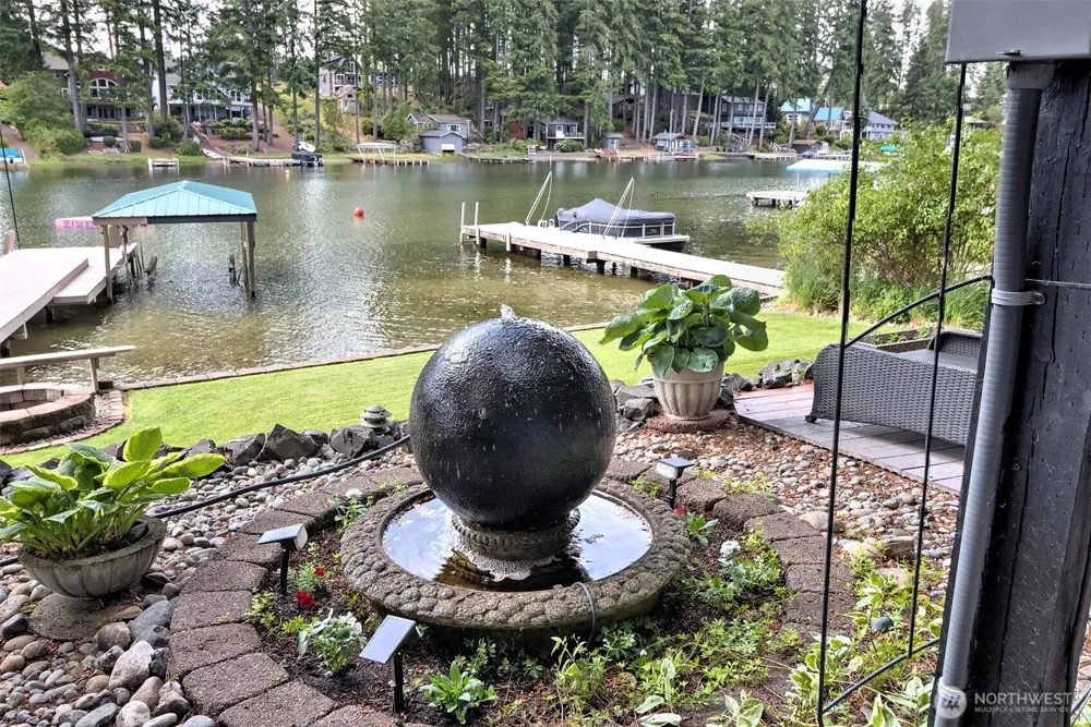 2851 E Mason Lake Drive E Grapeview, WA 98546