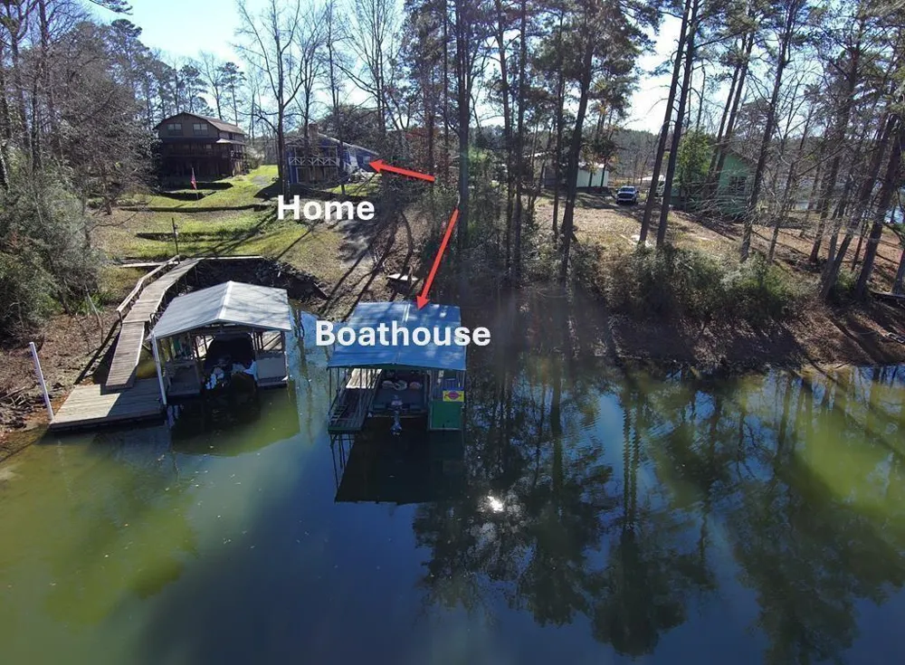 170 Crestwood Drive Burkeville, TX 75932