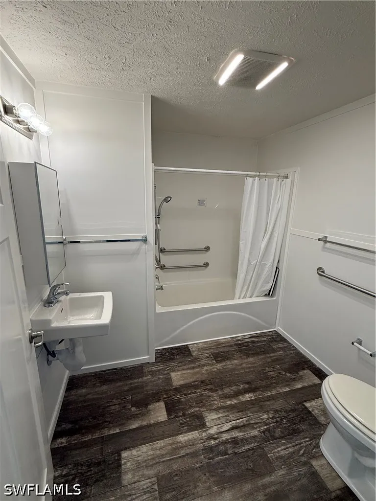 Avenida Del Sur Clewiston, FL 33440