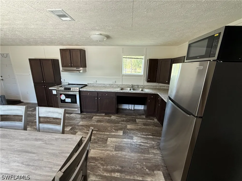 Avenida Del Sur Clewiston, FL 33440