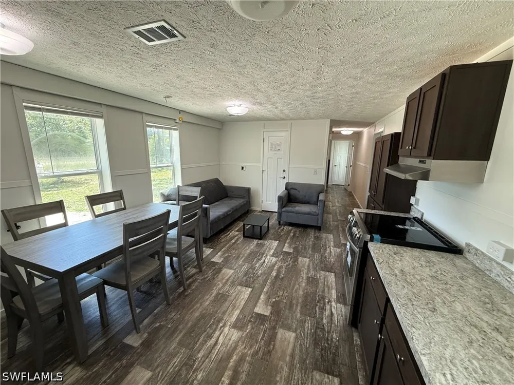 Avenida Del Sur Clewiston, FL 33440