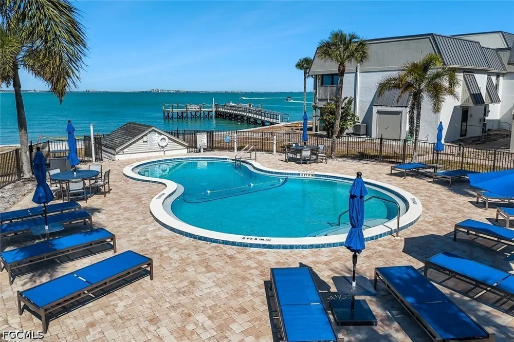 Sextant Drive #321 Sanibel, FL 33957