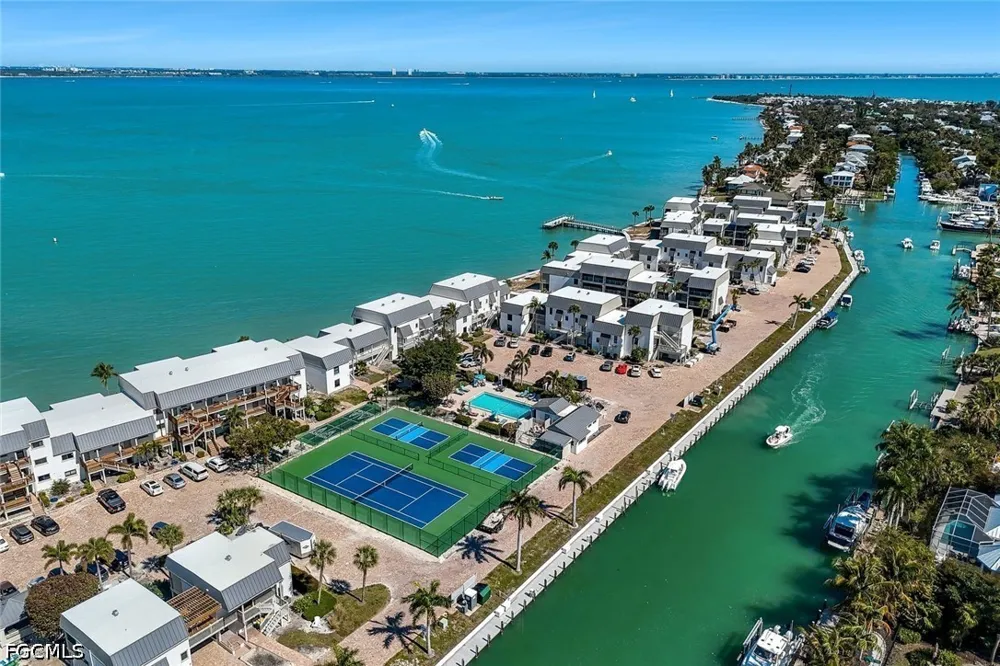Sextant Drive #321 Sanibel, FL 33957