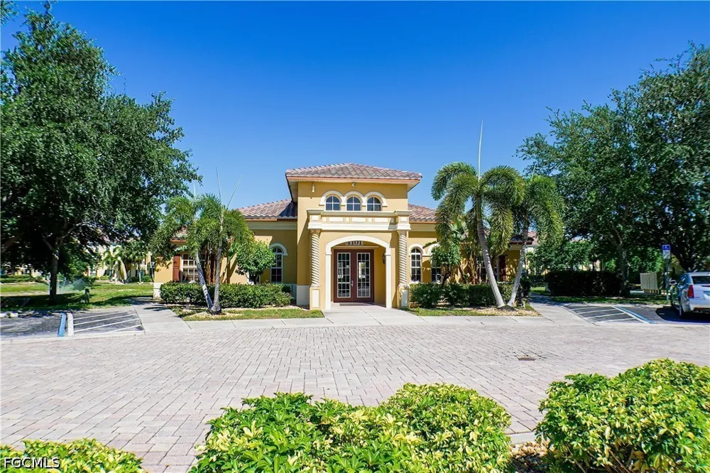 residence Drive #211 Fort Myers, FL 33901