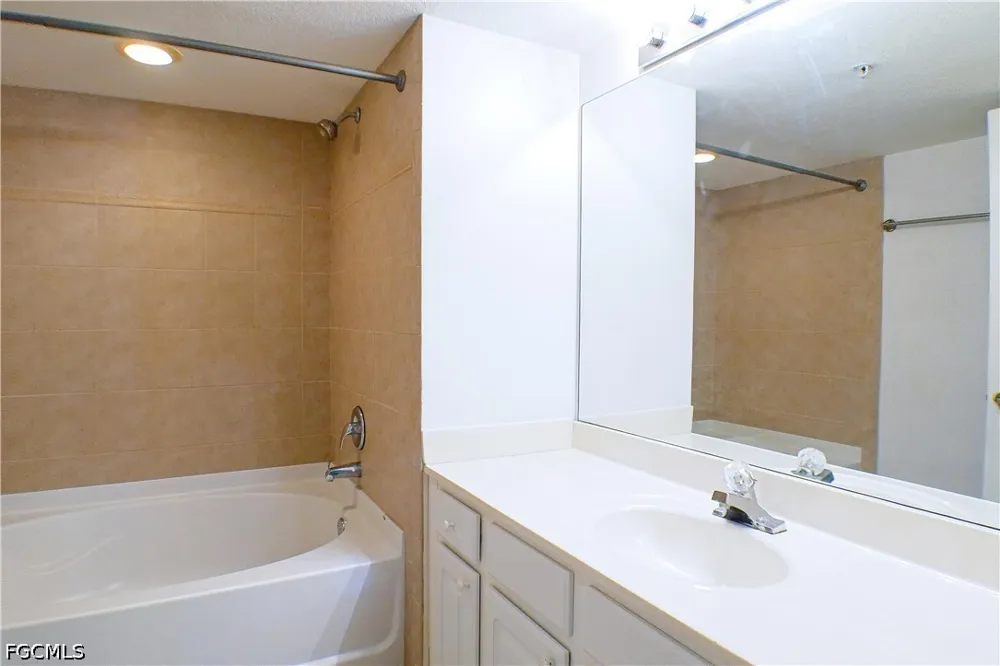 residence Drive #211 Fort Myers, FL 33901