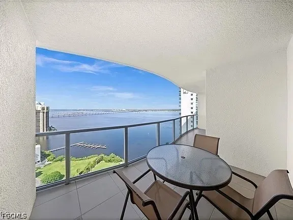 Oasis Grand Boulevard #2402 Fort Myers, FL 33916