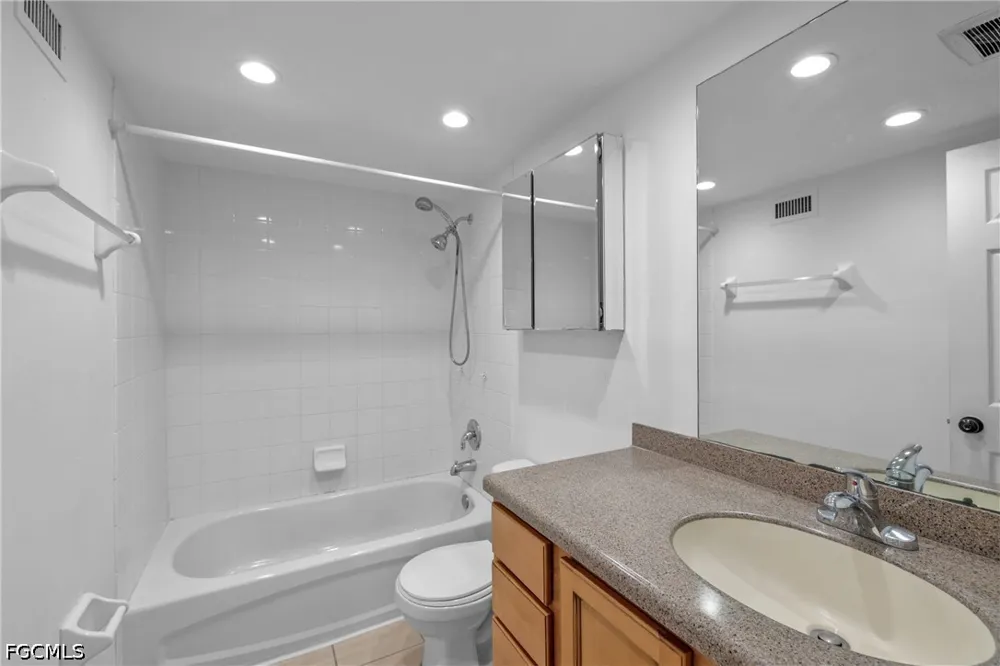 Courtington Lane #3 Fort Myers, FL 33919