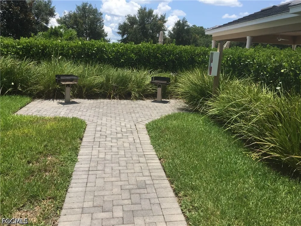 Goldenrod Lane #103 Alva, FL 33920