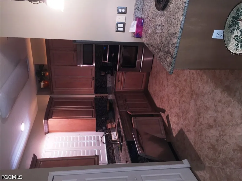 Goldenrod Lane #103 Alva, FL 33920